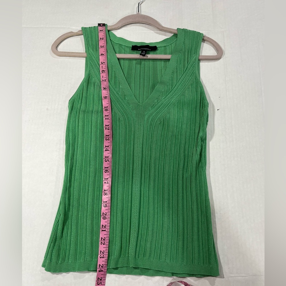 WHITE HOUSE BLACK MARKET RIBBED SCULPTED TANK (950) - Picture 3 of 12